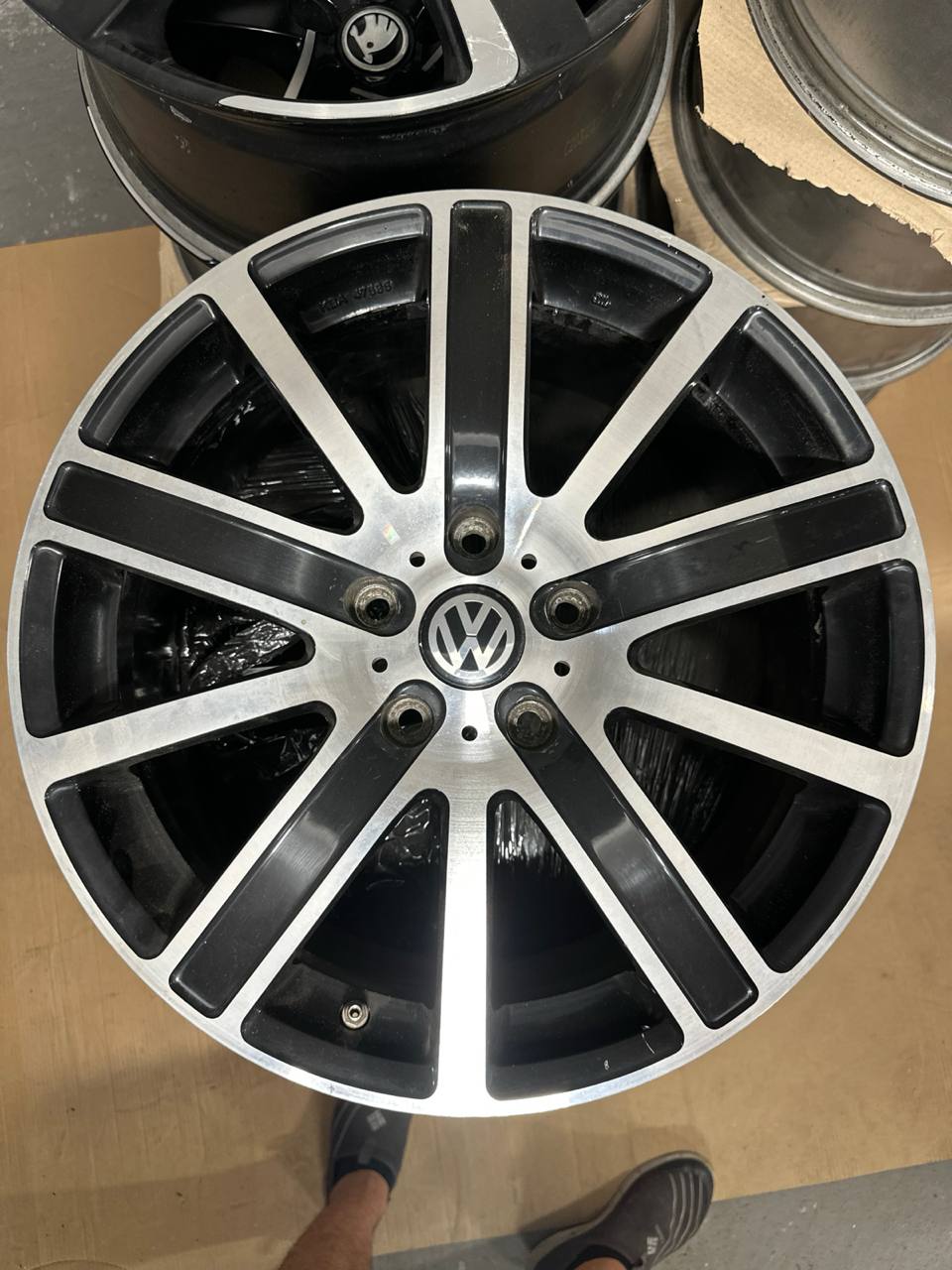 Диски Alutec 18 5x120
