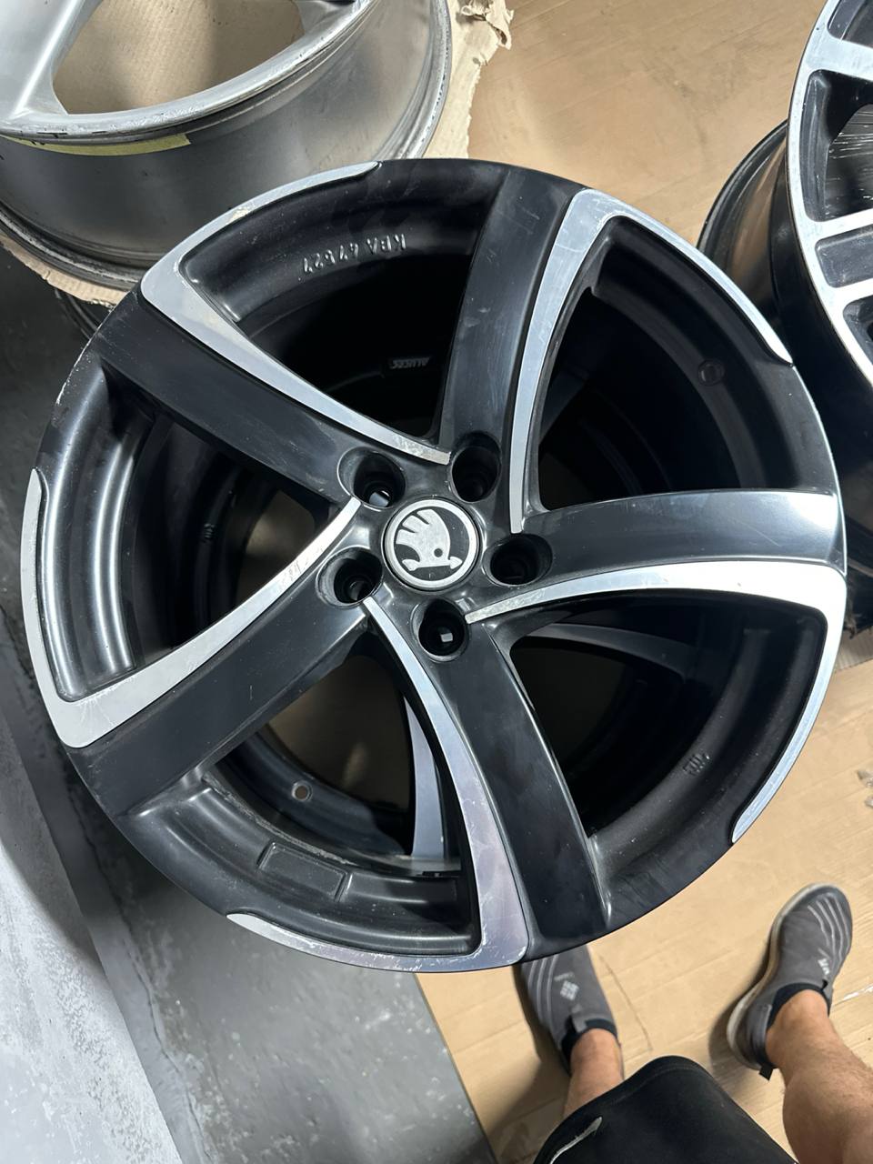 Диски Alutec 18 5x112