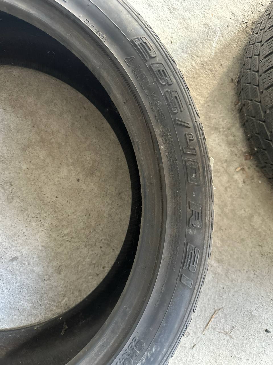 Шини Continental Cross Contact UHP 265/40R21 105Y