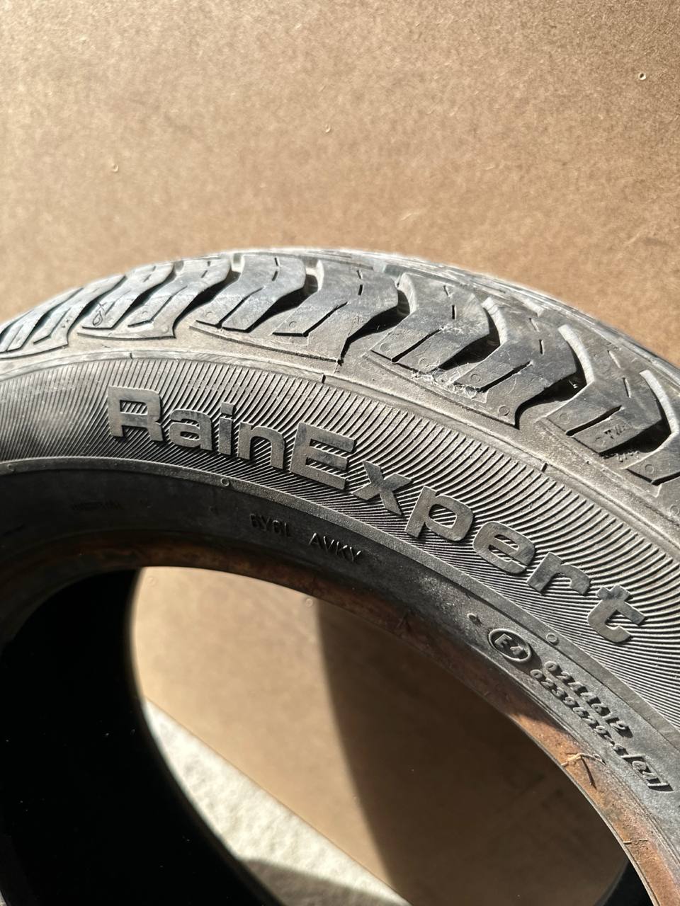 Шини Uniroyal Rain Expert 185/65R14 86T
