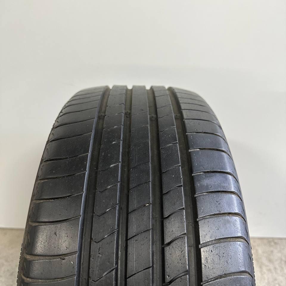 Шини Kumho Ecsta HS51 215/45R16 86H