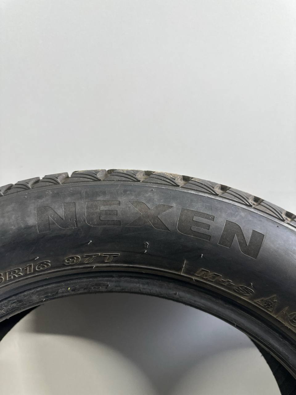 Шини Nexen WinGuard ice Plus 215/55R16 97T