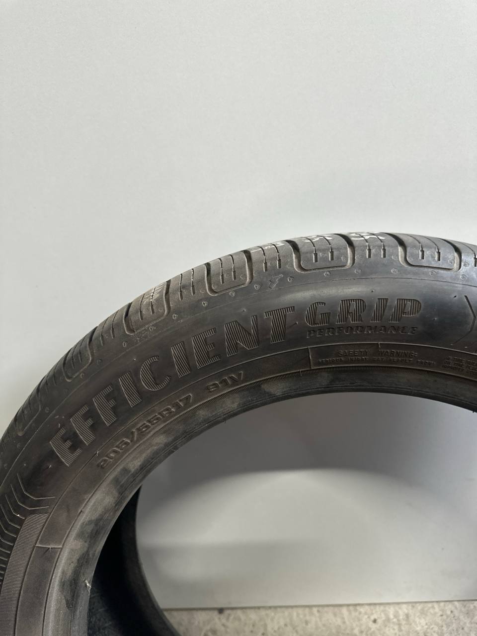 Шини Goodyear Efficient Grip perfomance 205/55R17 91V