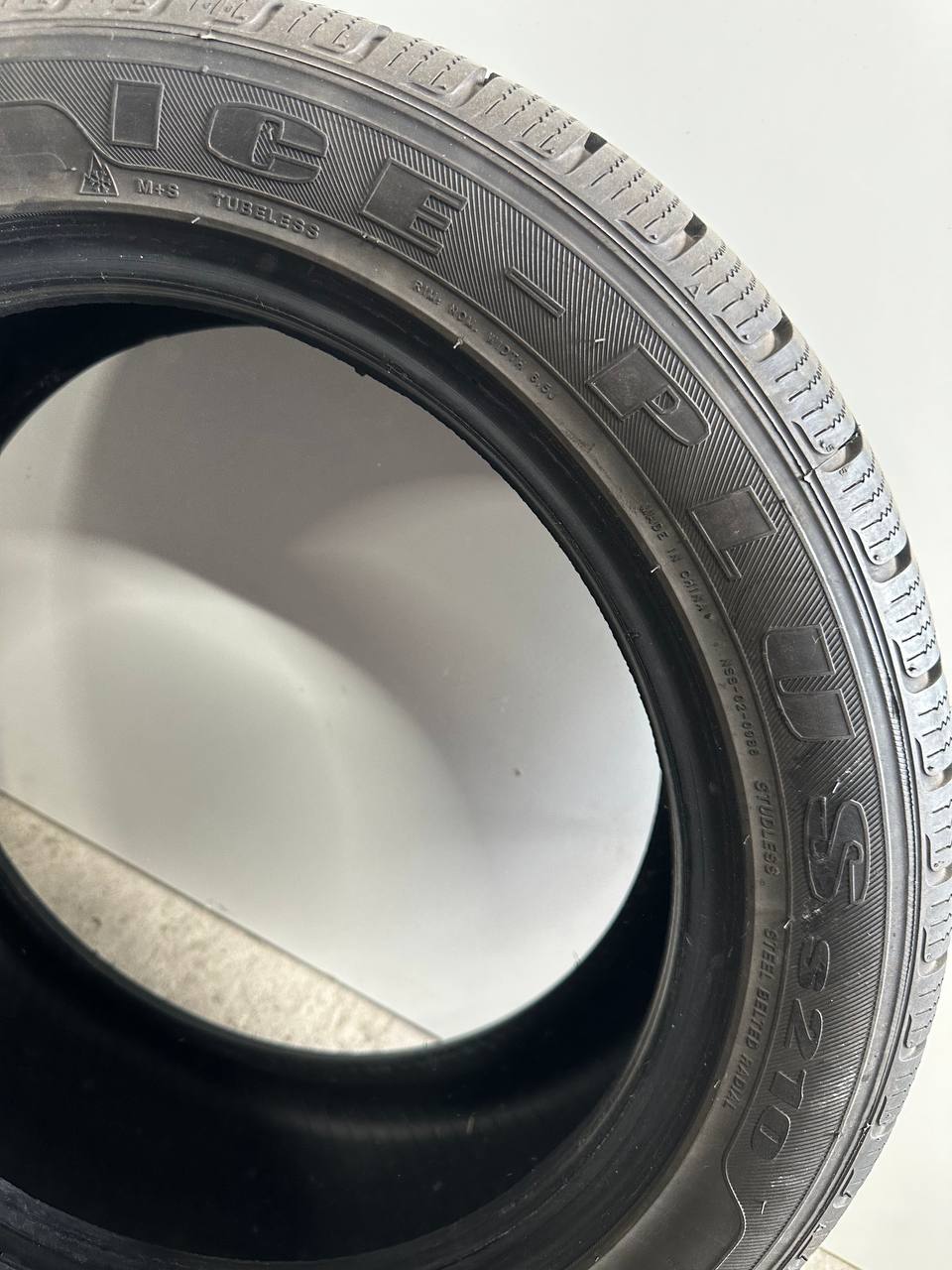 Шини Tracmax Ice-plus s210 205/50R17 93V