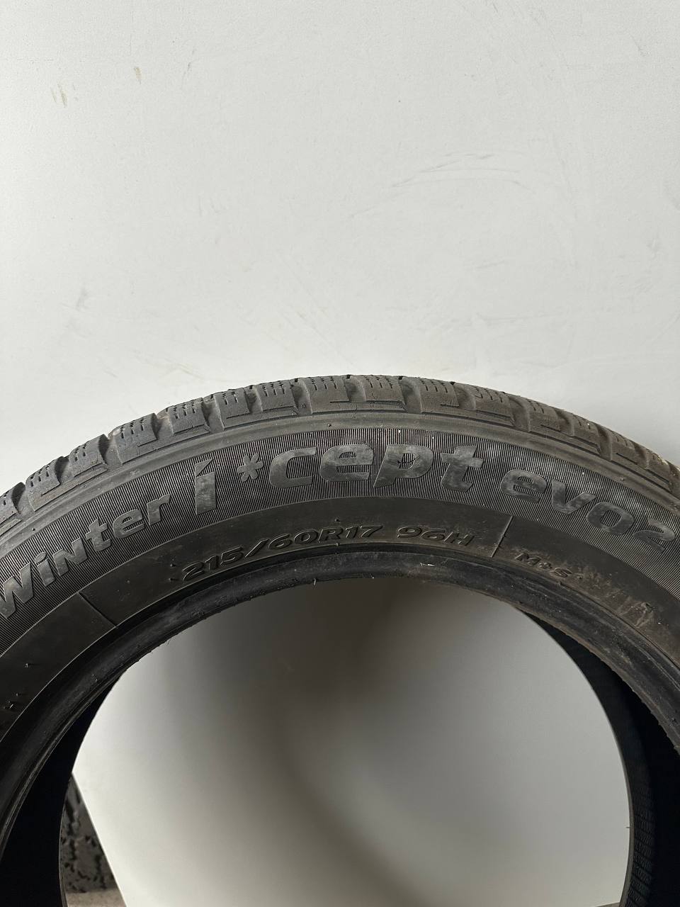 Шини Hankook Winter i*cept evo 2 215/60R17 96H