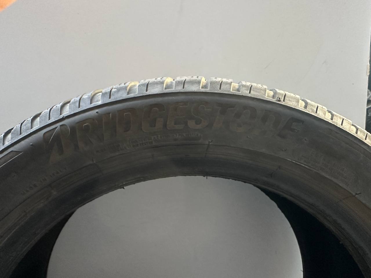 Шини Bridgestone Blizzak LM005 235/45R17 97V