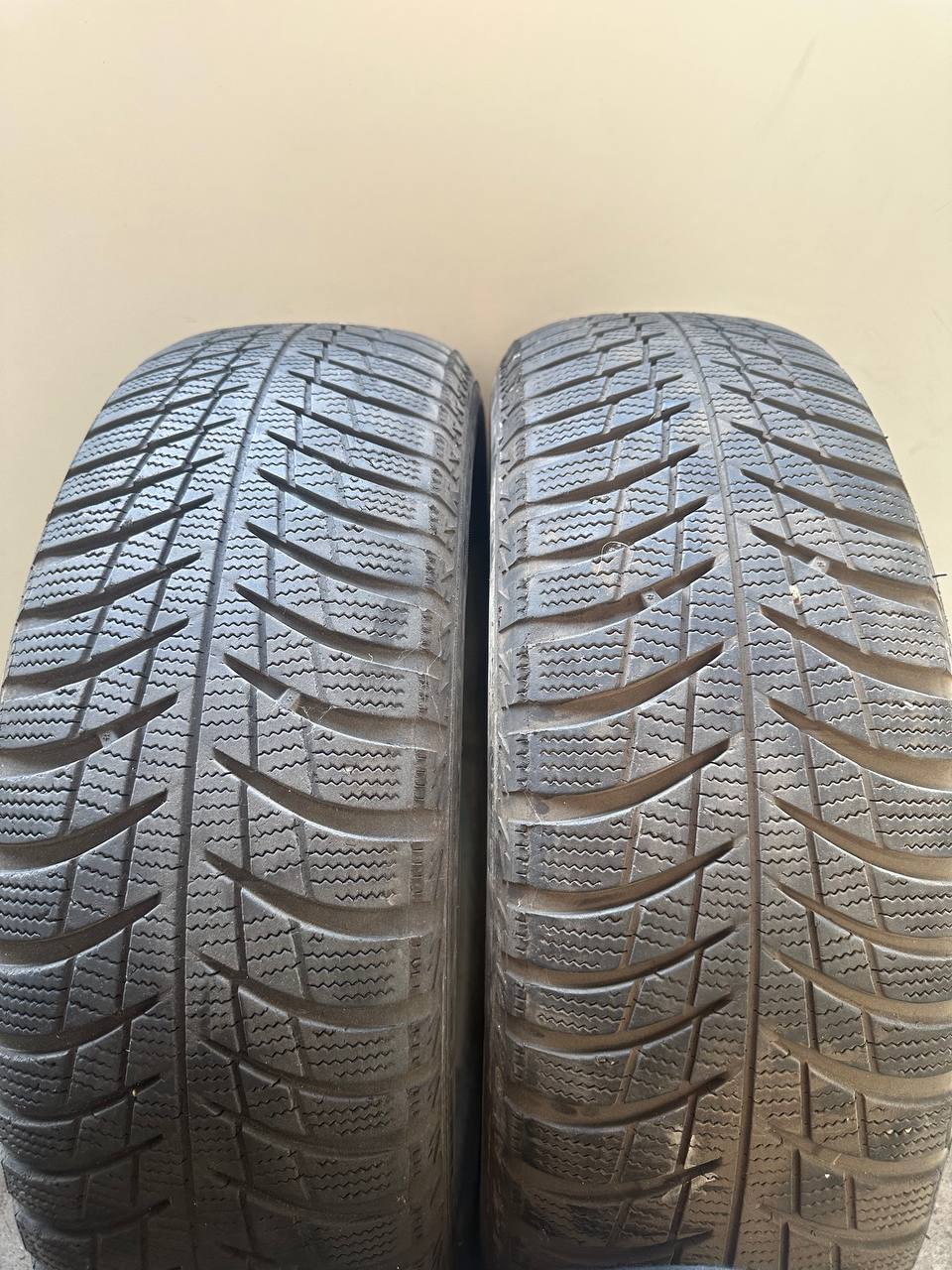 Шини Bridgestone Blizzak LM001 215/65R17 99H
