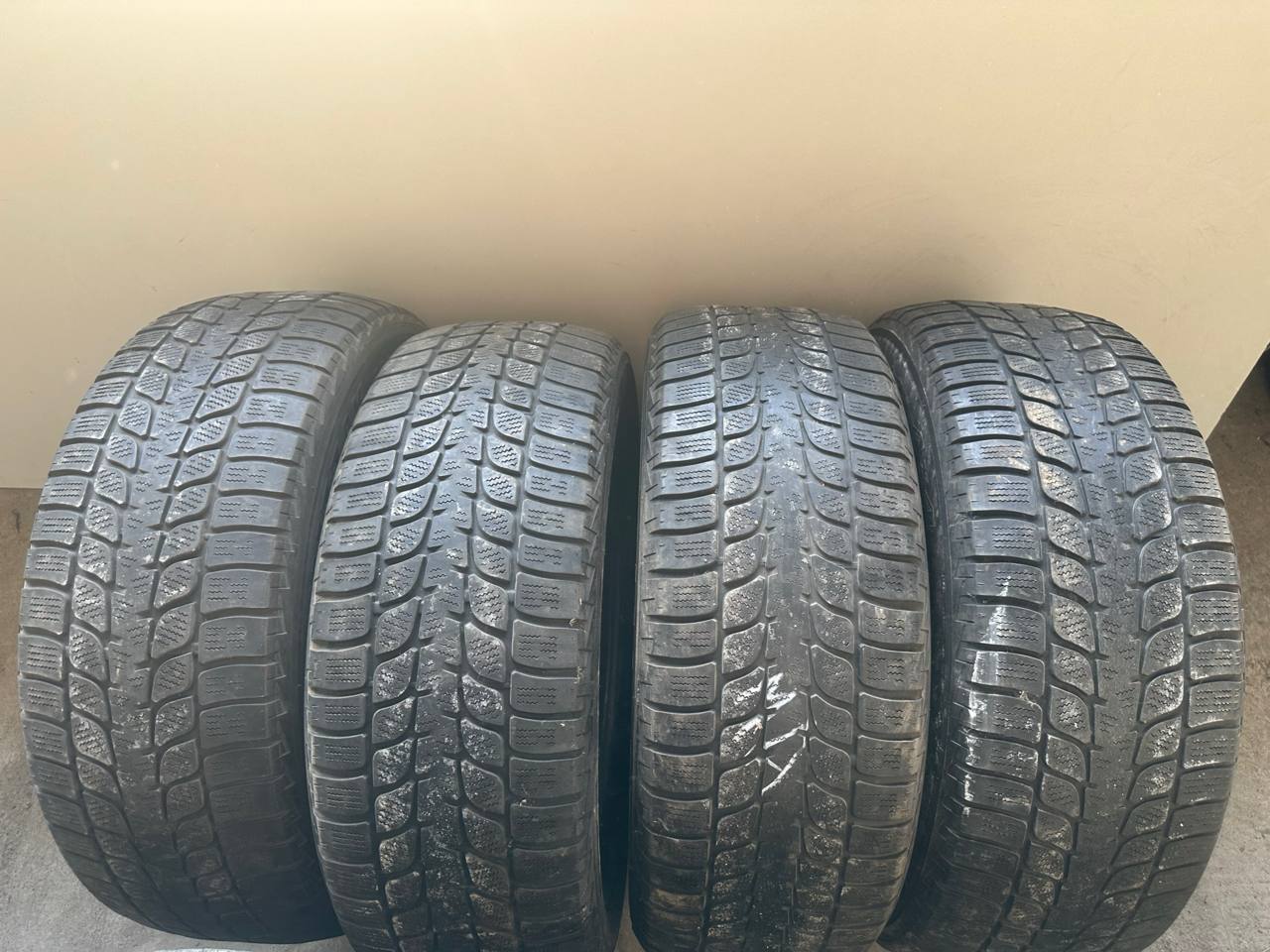 Шини Bridgestone Blizzak LM-25 235/60R17 102H