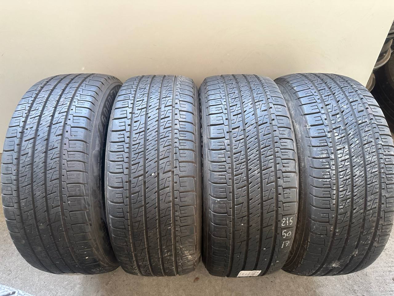 Шини Goodyear Assurance MaxLife 215/50R17 95V