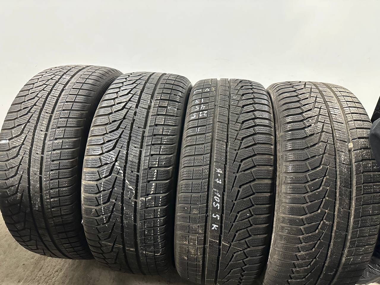 Шини Hankook Winter i*cept evo 2 225/45R18 95V